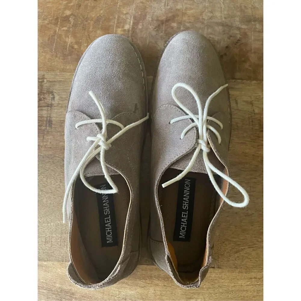 NWT Michael Shannon Mens Radcliffe Taupe Suede Lace Up Ankle Boots Size 9.5 M